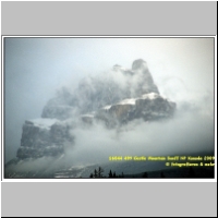 16044 499 Castle Mountain Banff NP Kanada 2009.jpg